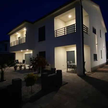 Casa Connie Apartment *